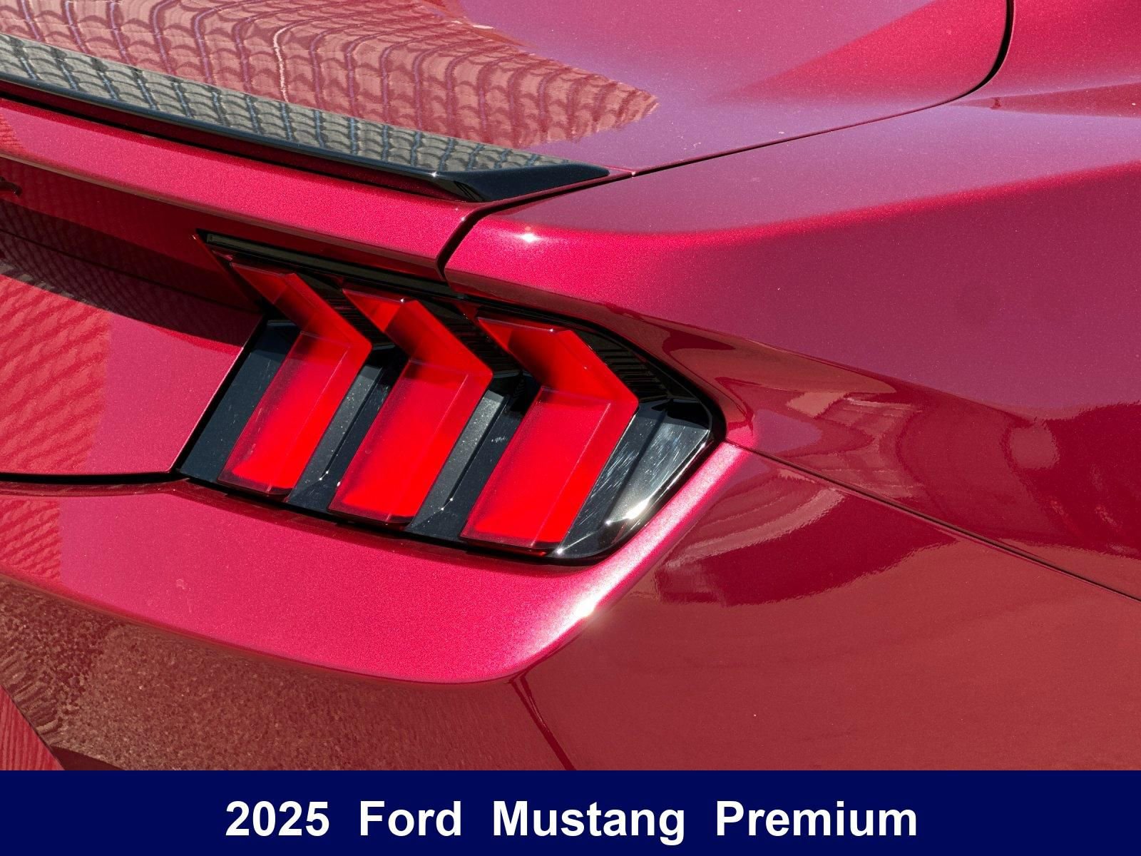 Used 2025 Ford Mustang Premium RWD image 34
