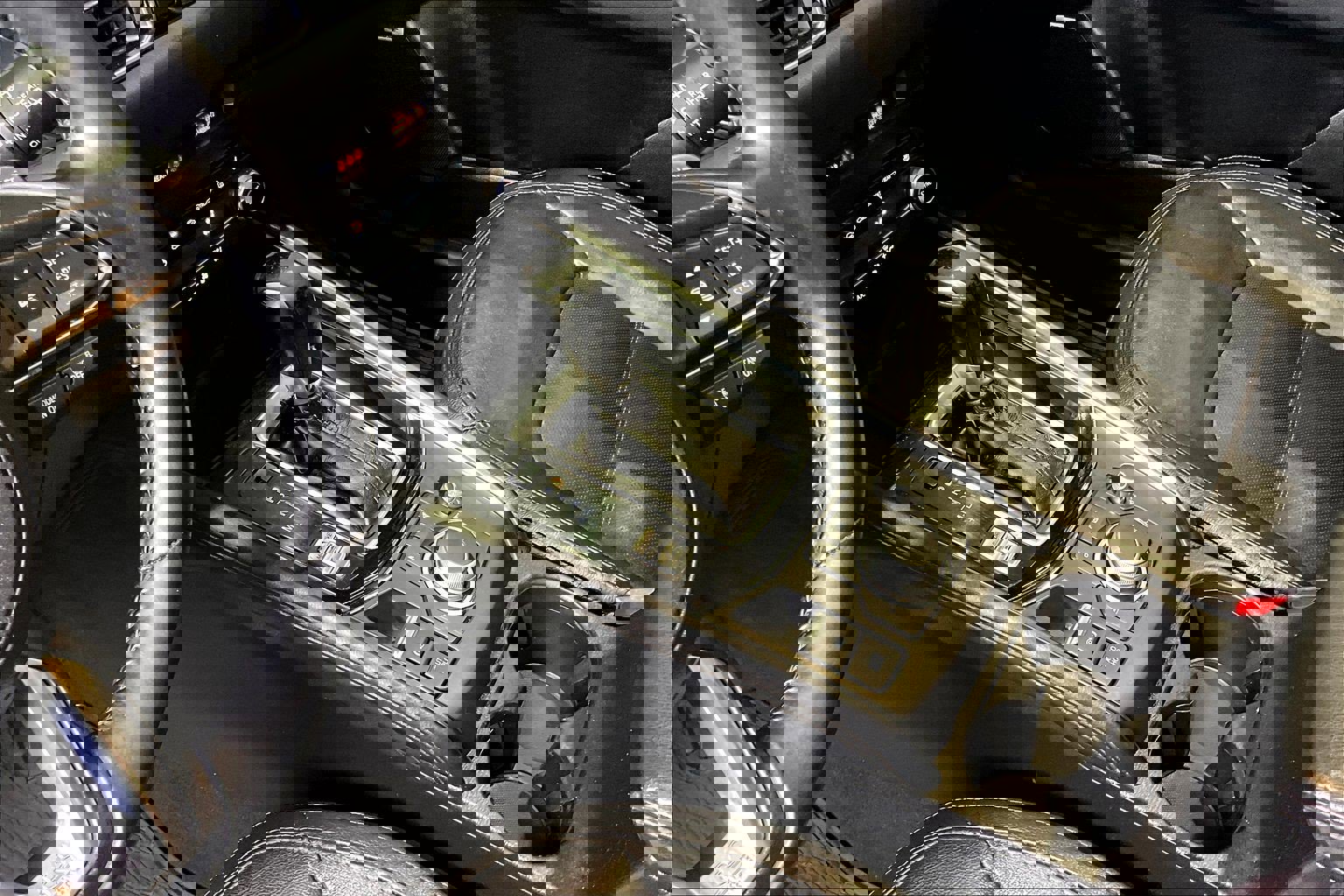 Used 2022 MAZDA CX-5 AWD 2.5 S w/ Premium Package image 17