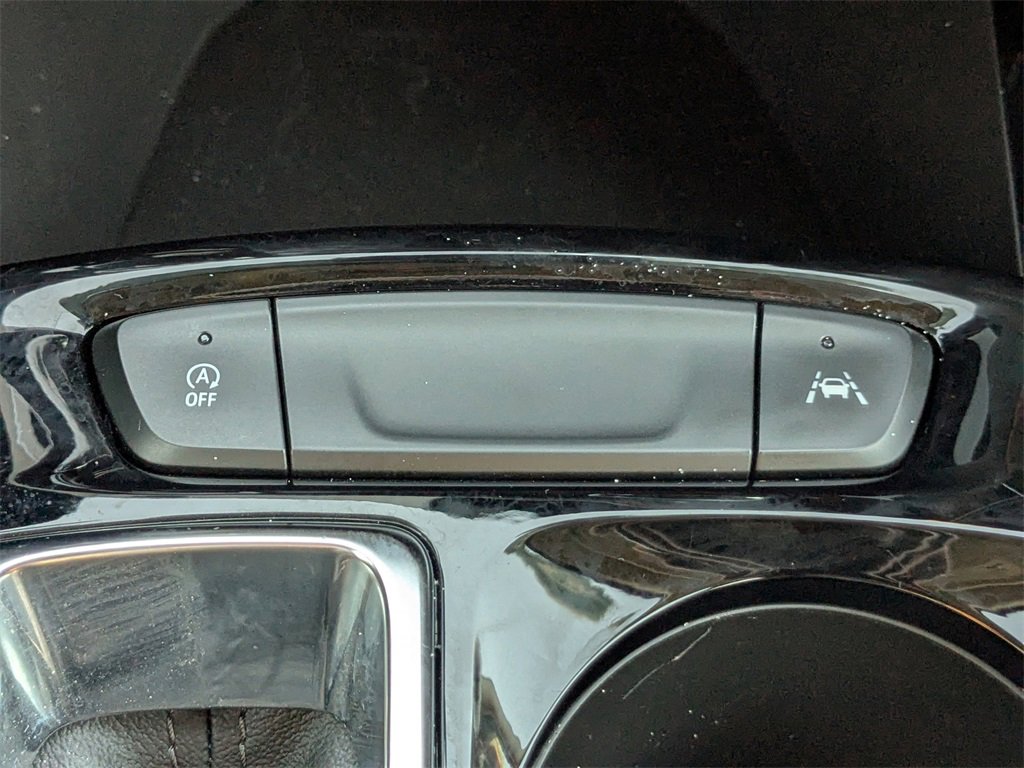 Certified 2025 Chevrolet Trax LT image 23