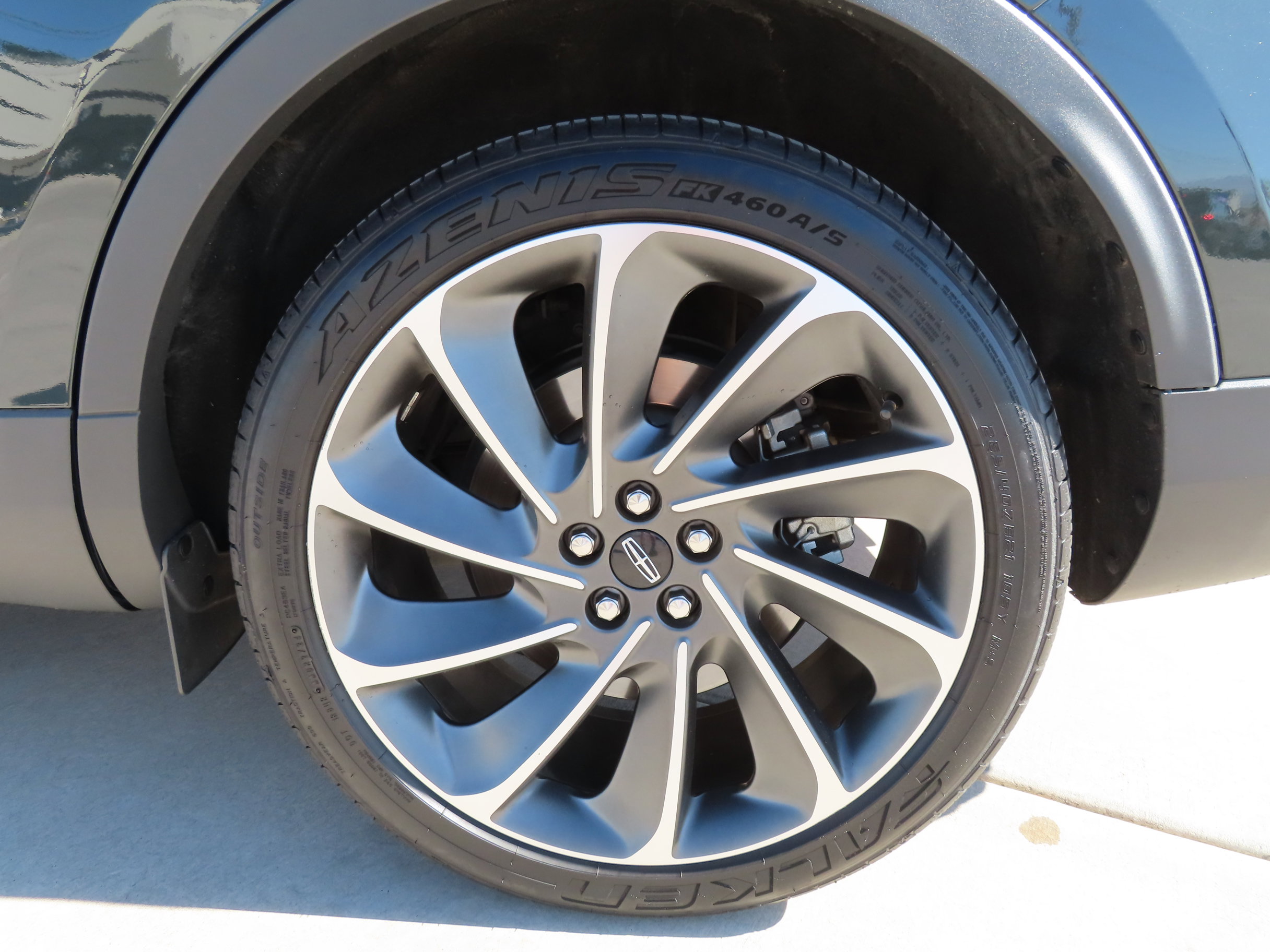 Used 2022 Lincoln Nautilus Reserve w/ Equipment Group 202A image 6