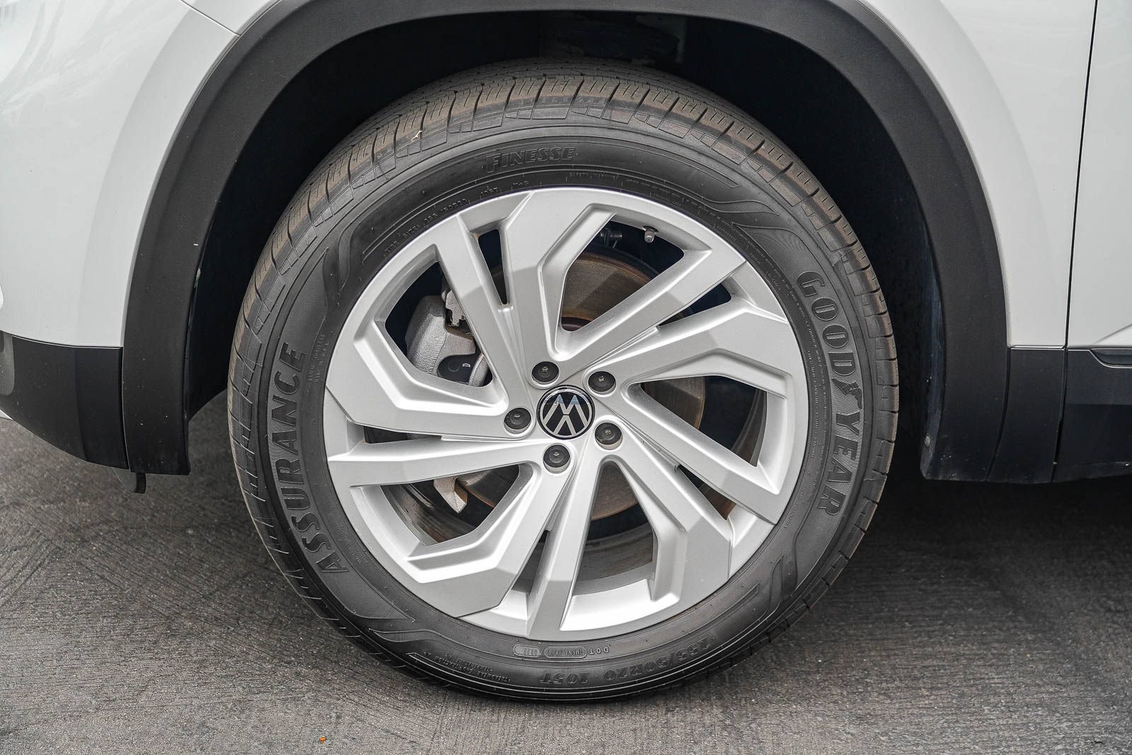 Certified 2023 Volkswagen Atlas SE FWD image 10