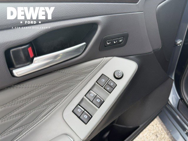 Used 2020 Toyota Avalon Limited w/ Advanced Safety Package FWD image 11