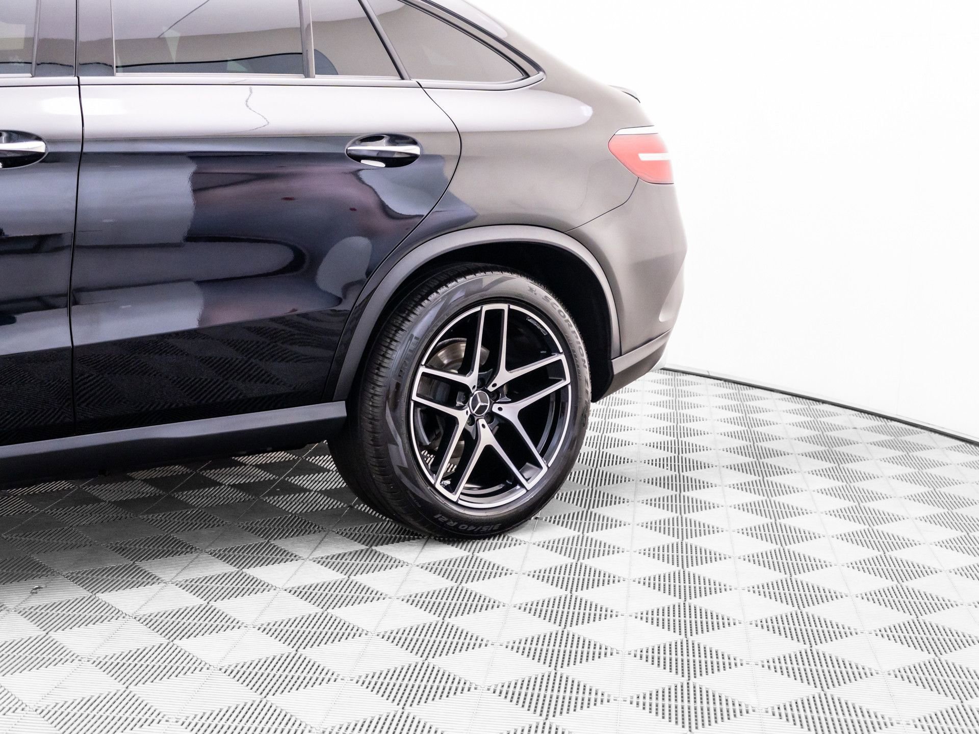 Used 2017 Mercedes-Benz GLE 43 AMG 4MATIC Coupe image 34