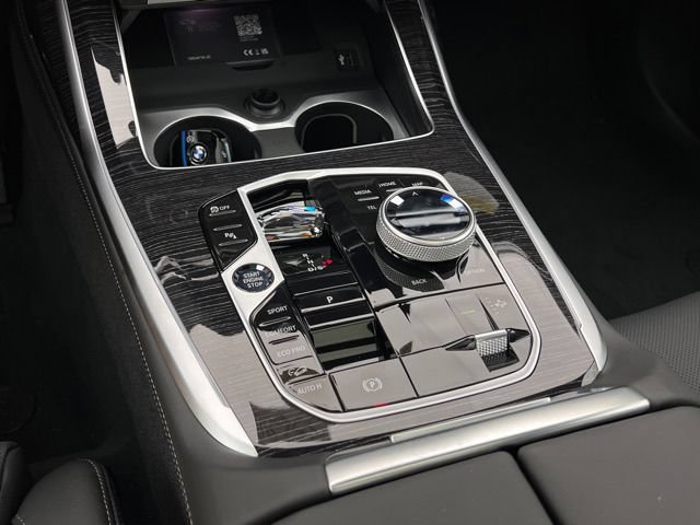 New 2027 BMW X7 M60i AWD/4WD image 19