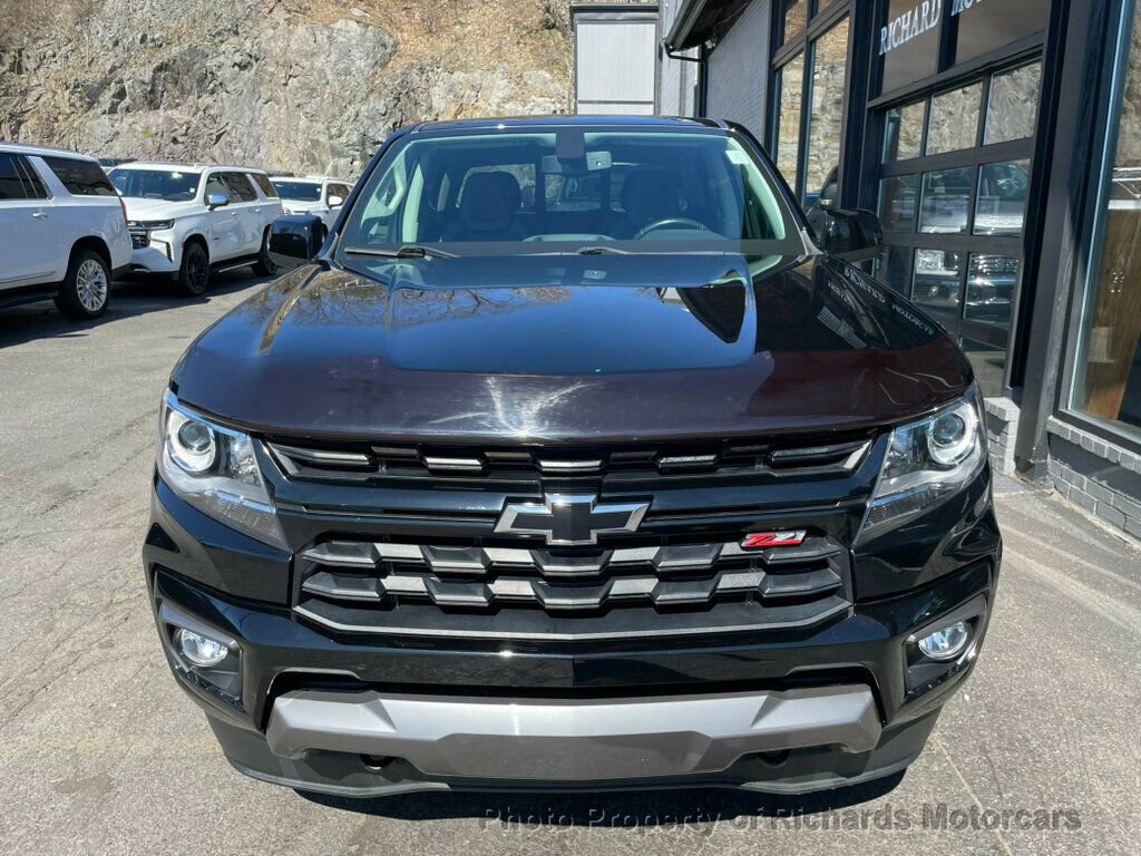 Used 2022 Chevrolet Colorado Z71 w/ Z71 Midnight Edition image 4