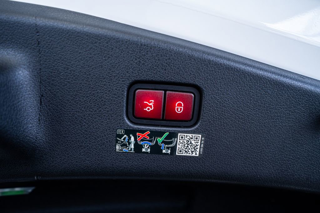 Used 2024 Mercedes-Benz CLE 450 4MATIC Coupe image 53