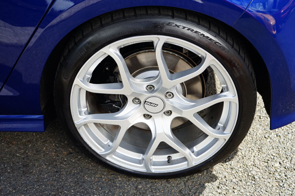 Used 2015 Volkswagen Golf R 4-Door image 10