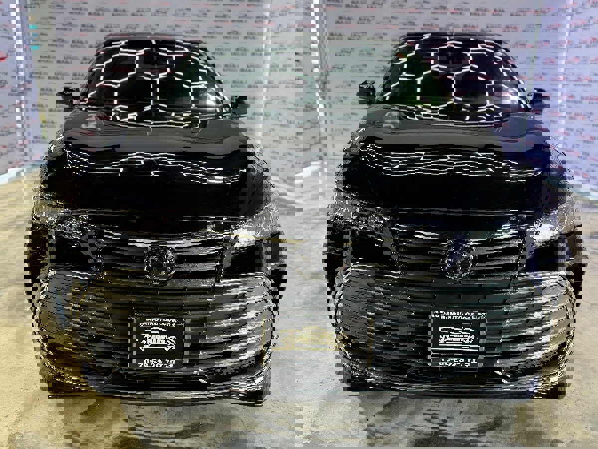 Used 2022 Toyota Avalon XLE image 3