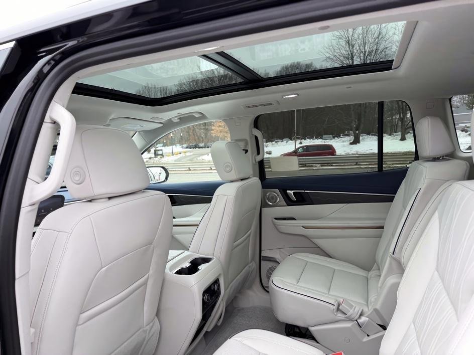 New 2026 Buick Enclave Avenir w/ Super Cruise Package image 10