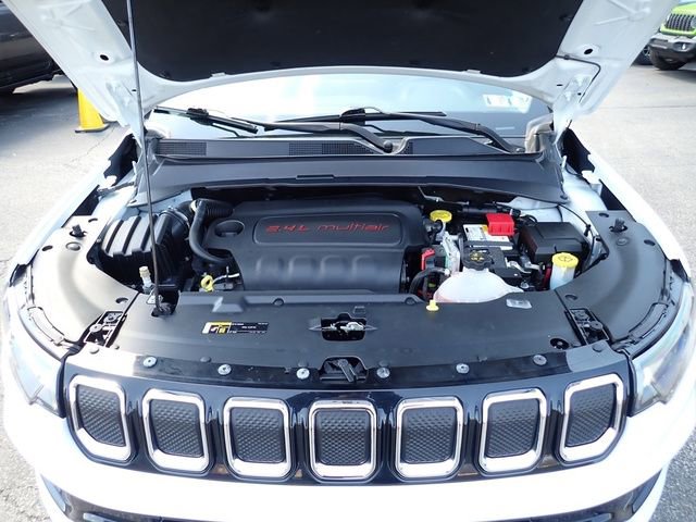 Certified 2022 Jeep Compass Limited image 12