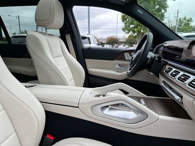 Certified 2025 Mercedes-Benz GLS 450 4MATIC image 4