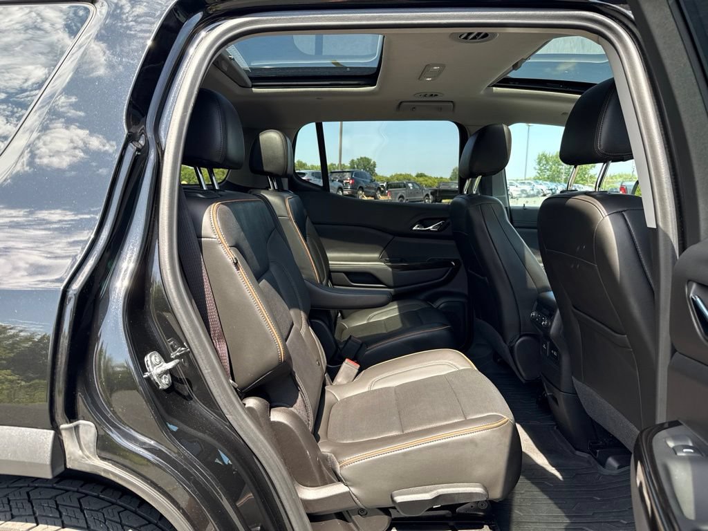 Used 2023 GMC Acadia AT4 w/ Technology Package AWD/4WD image 14