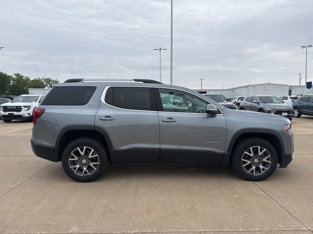 Used 2023 GMC Acadia SLT w/ Preferred Package AWD/4WD image 2