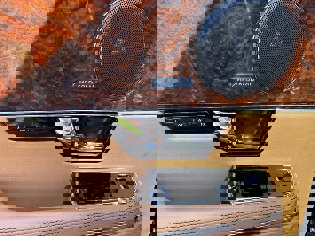 Used 2013 Jaguar XJ Base image 17