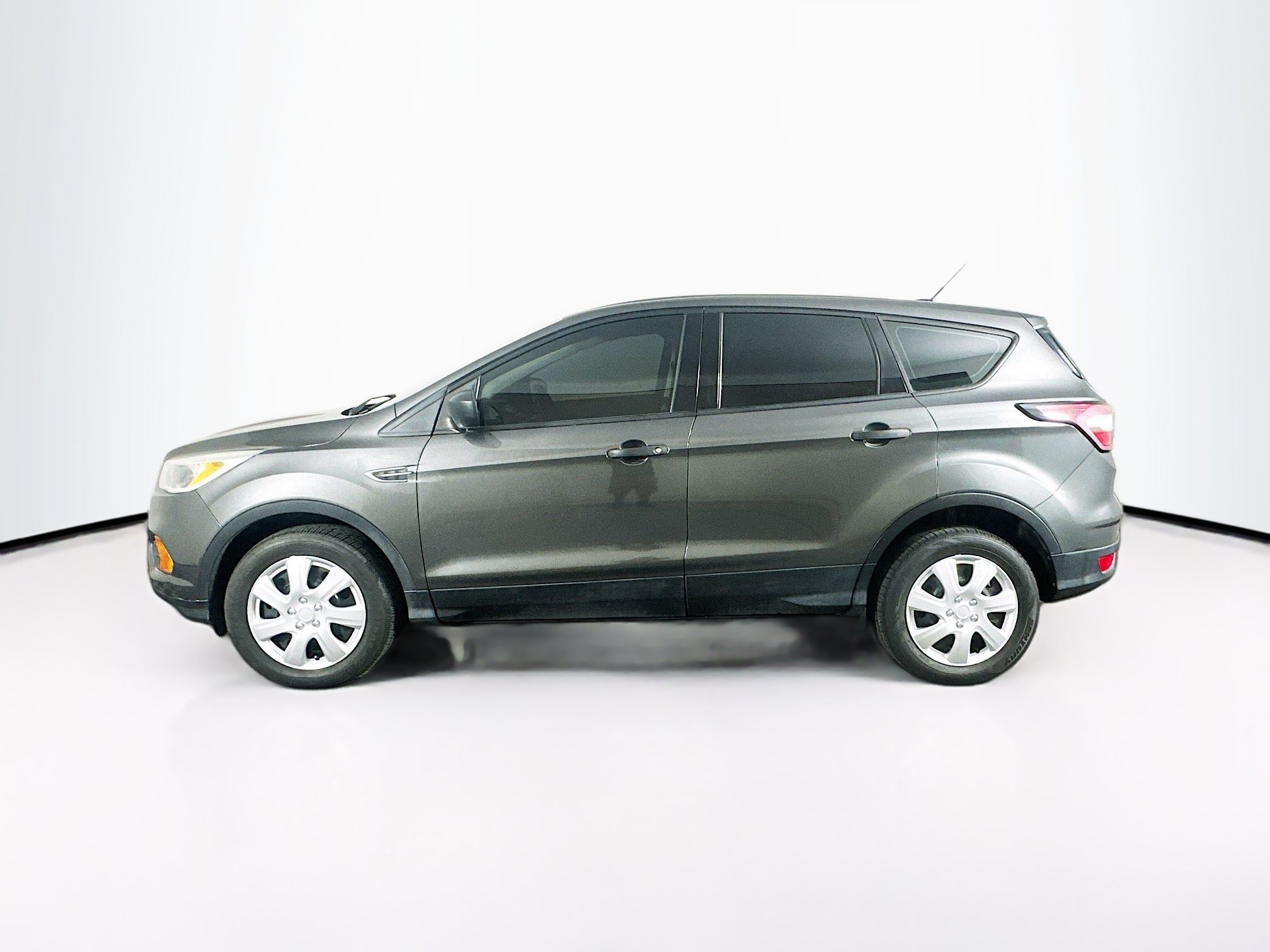 Used 2017 Ford Escape S FWD image 4