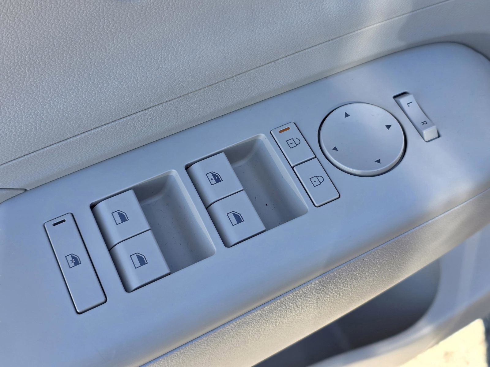 New 2026 Hyundai Kona SE image 20