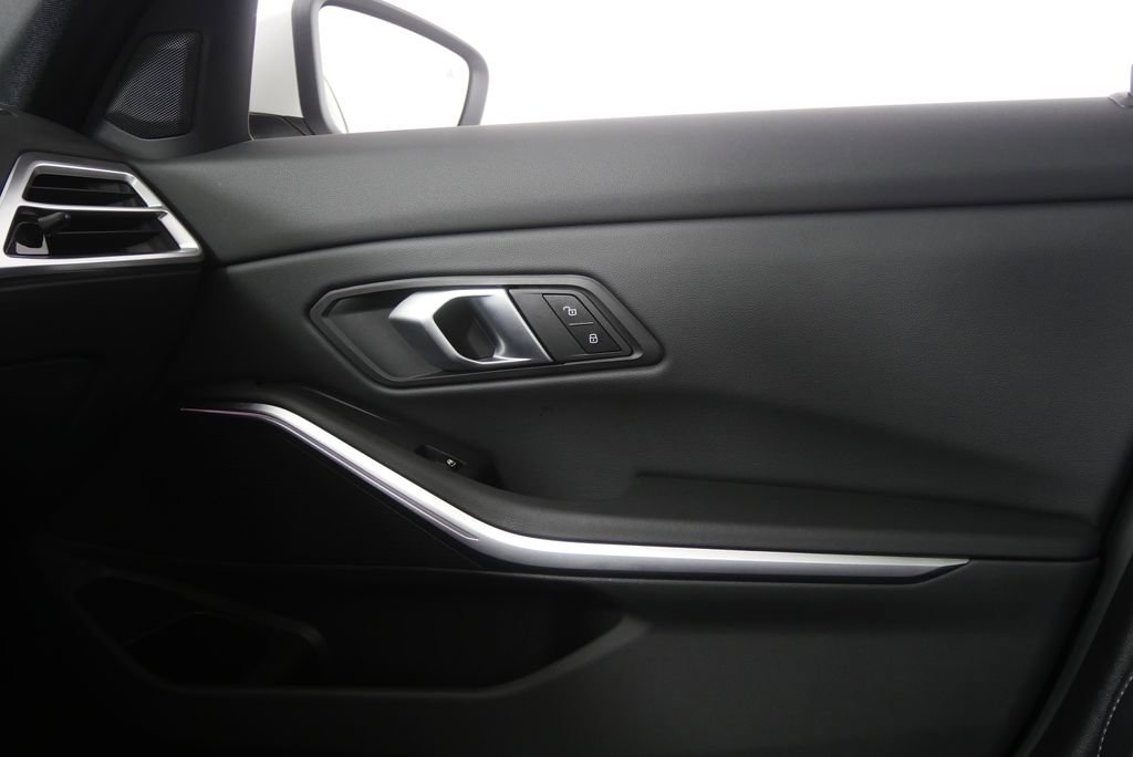 Used 2025 BMW 330i Sedan RWD image 24