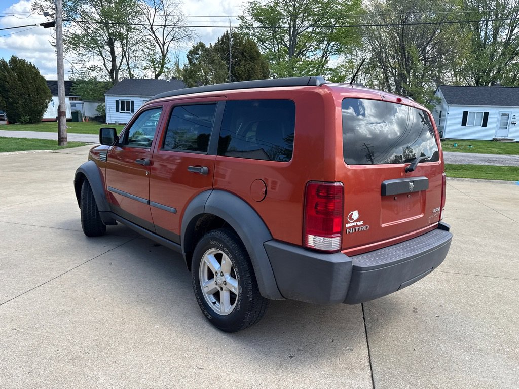 Used 2007 Dodge Nitro SXT AWD/4WD image 8