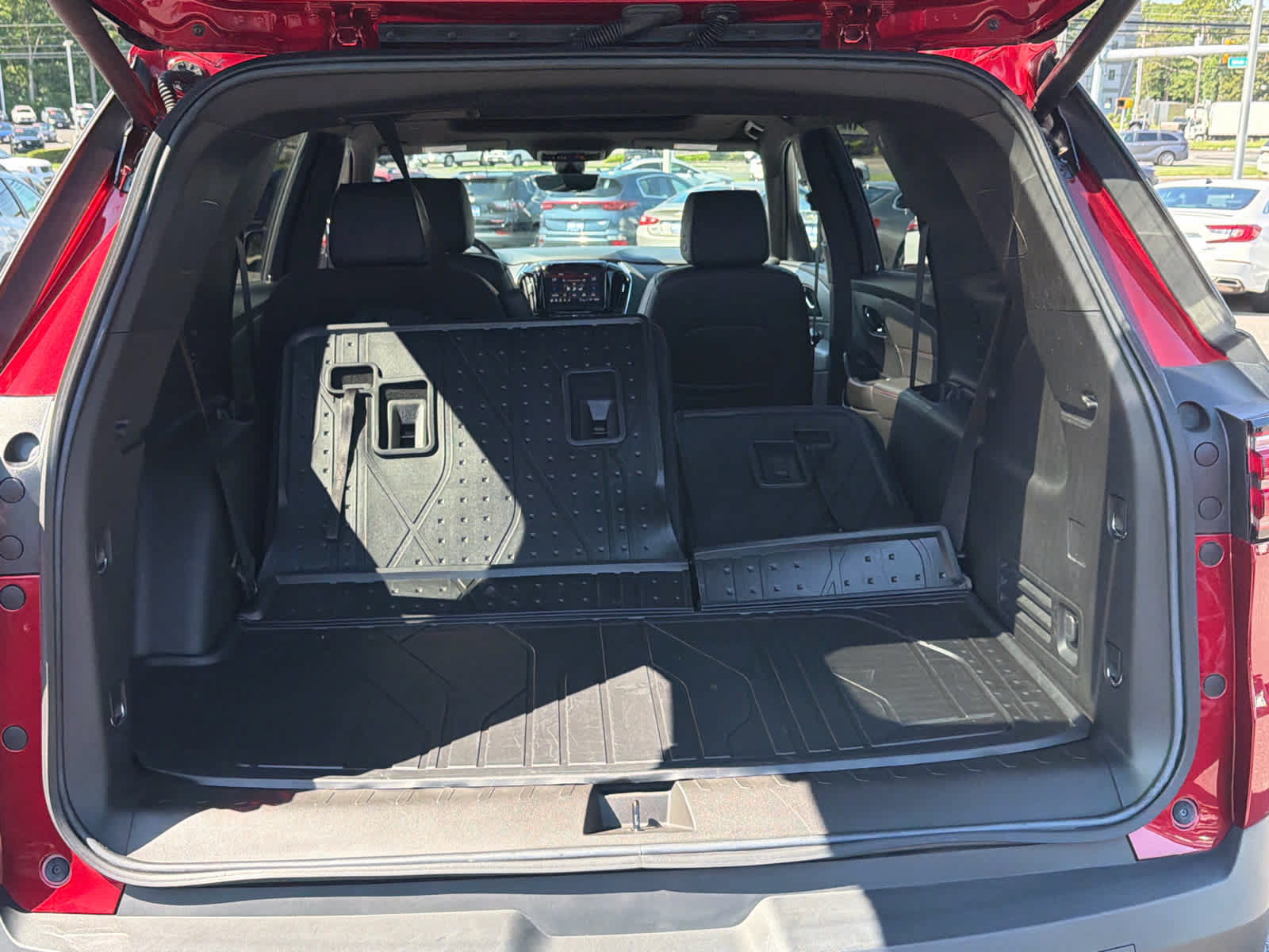 Certified 2023 Chevrolet Traverse RS w/ LPO, Floor Liner Package AWD/4WD image 34