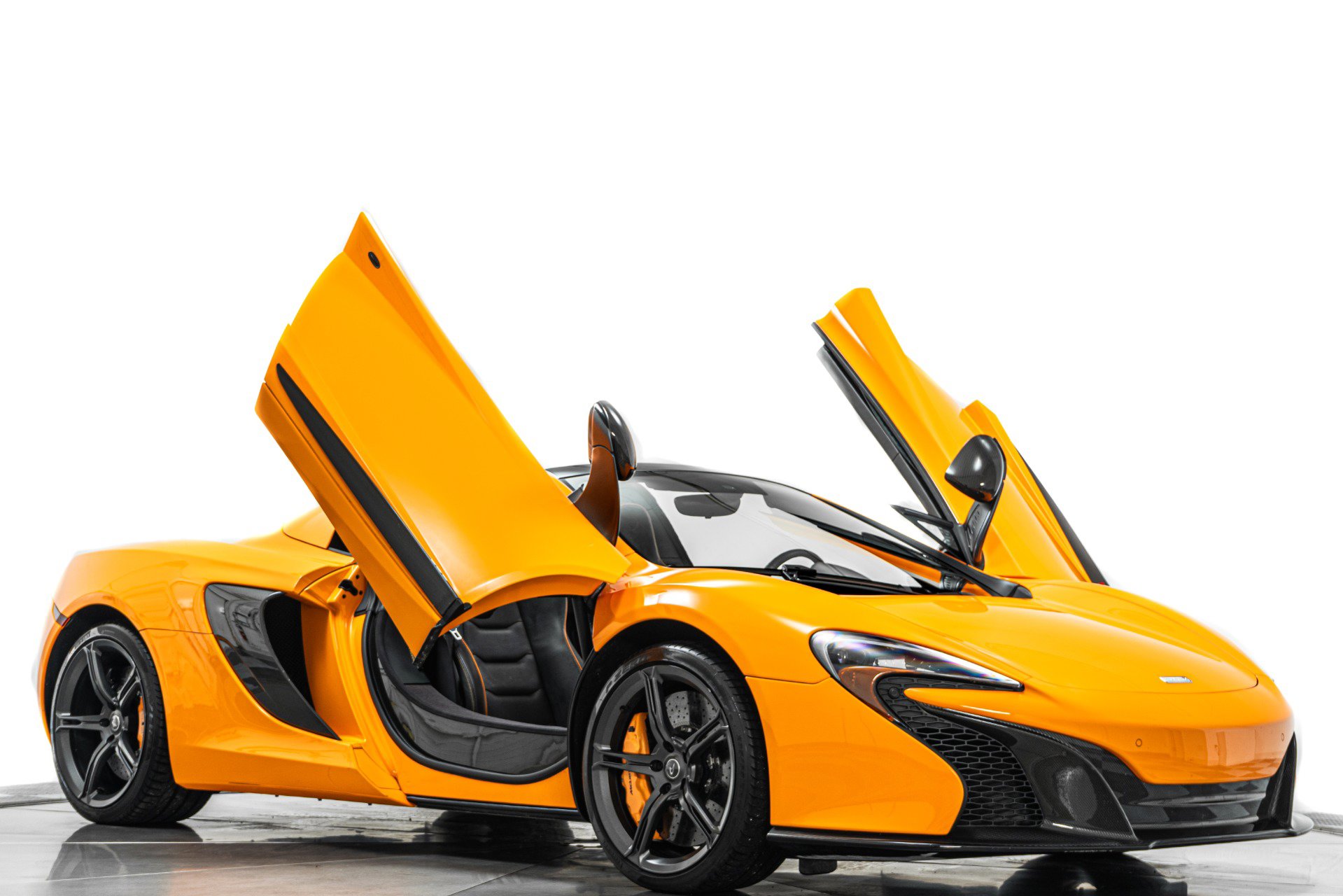 Used 2015 McLaren 650S Spider RWD image 30