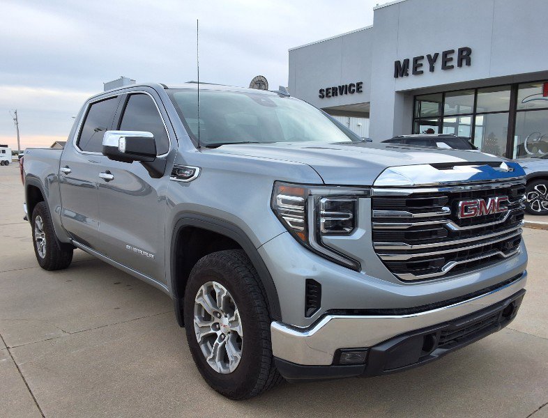 Used 2025 GMC Sierra 1500 SLT w/ SLT Convenience Package image 2