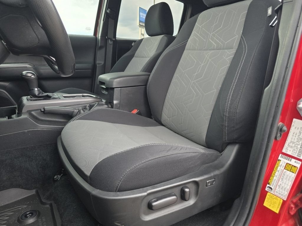 Used 2023 Toyota Tacoma TRD Off-Road AWD/4WD image 22