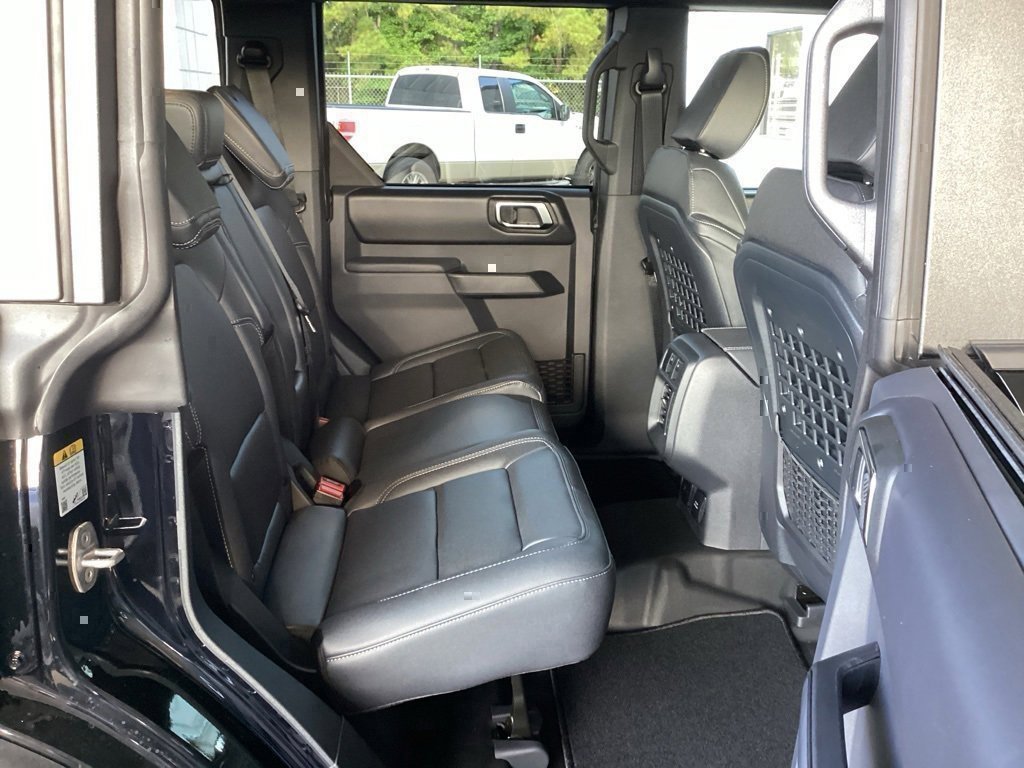 New 2025 Ford Bronco Badlands image 35