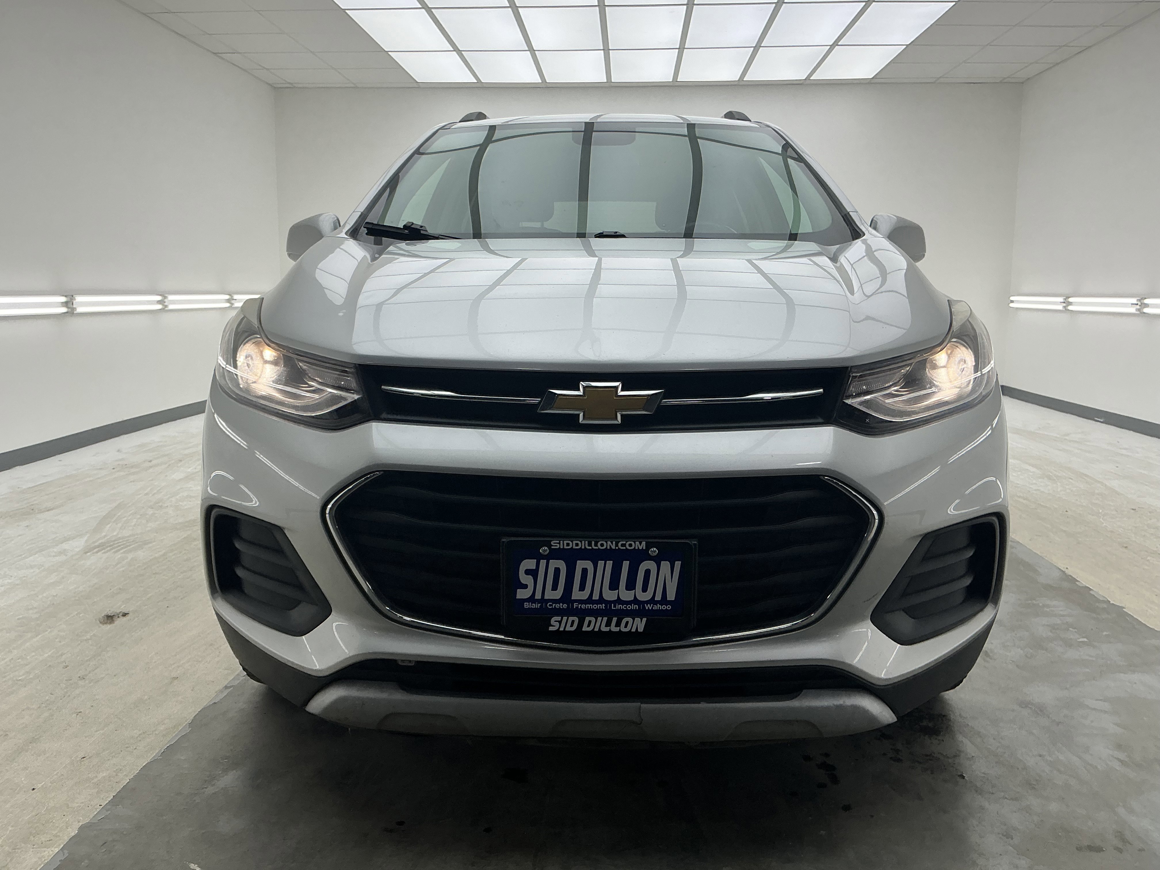 Used 2017 Chevrolet Trax LT w/ LT Convenience Package image 2