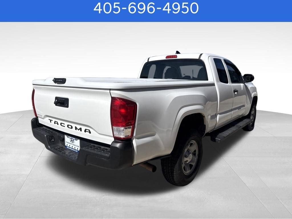 Used 2017 Toyota Tacoma SR image 4