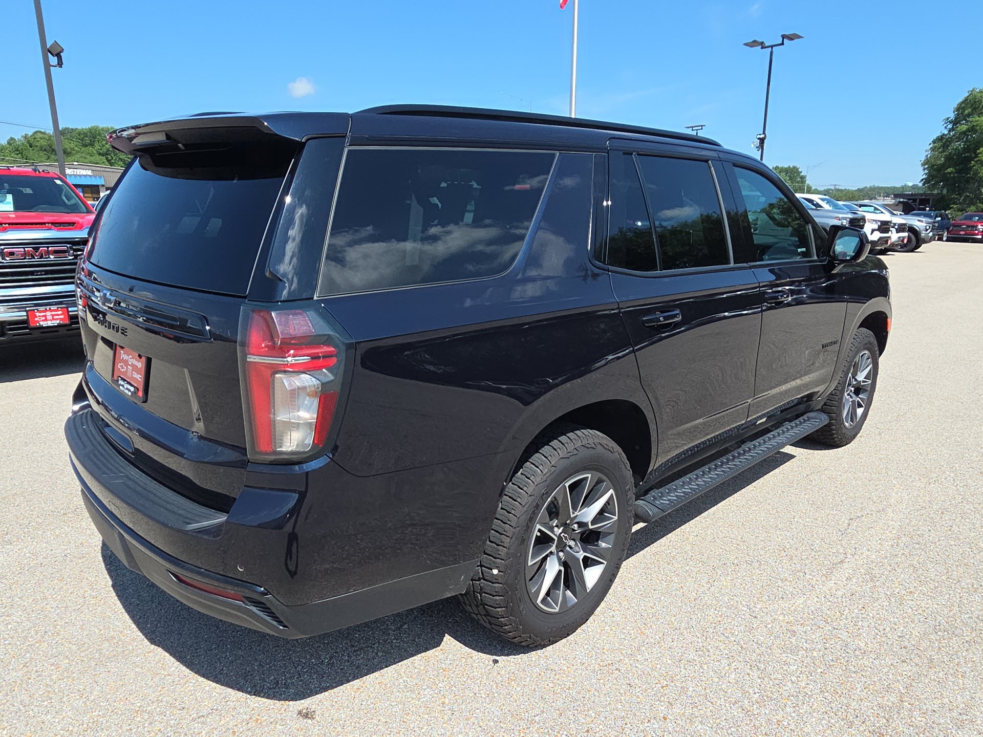 Used 2023 Chevrolet Tahoe Z71 AWD/4WD image 8
