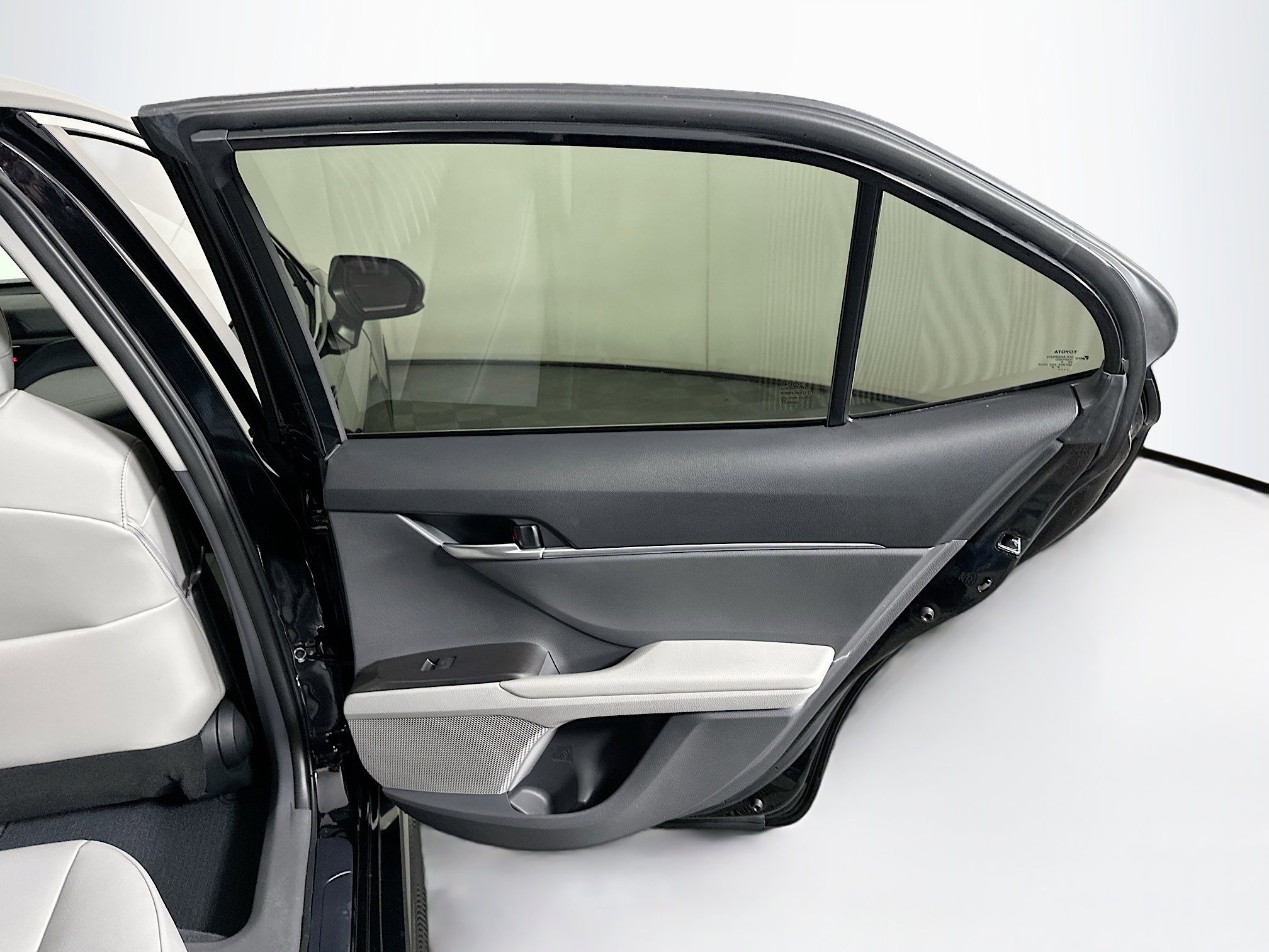 Used 2024 Toyota Camry SE image 28