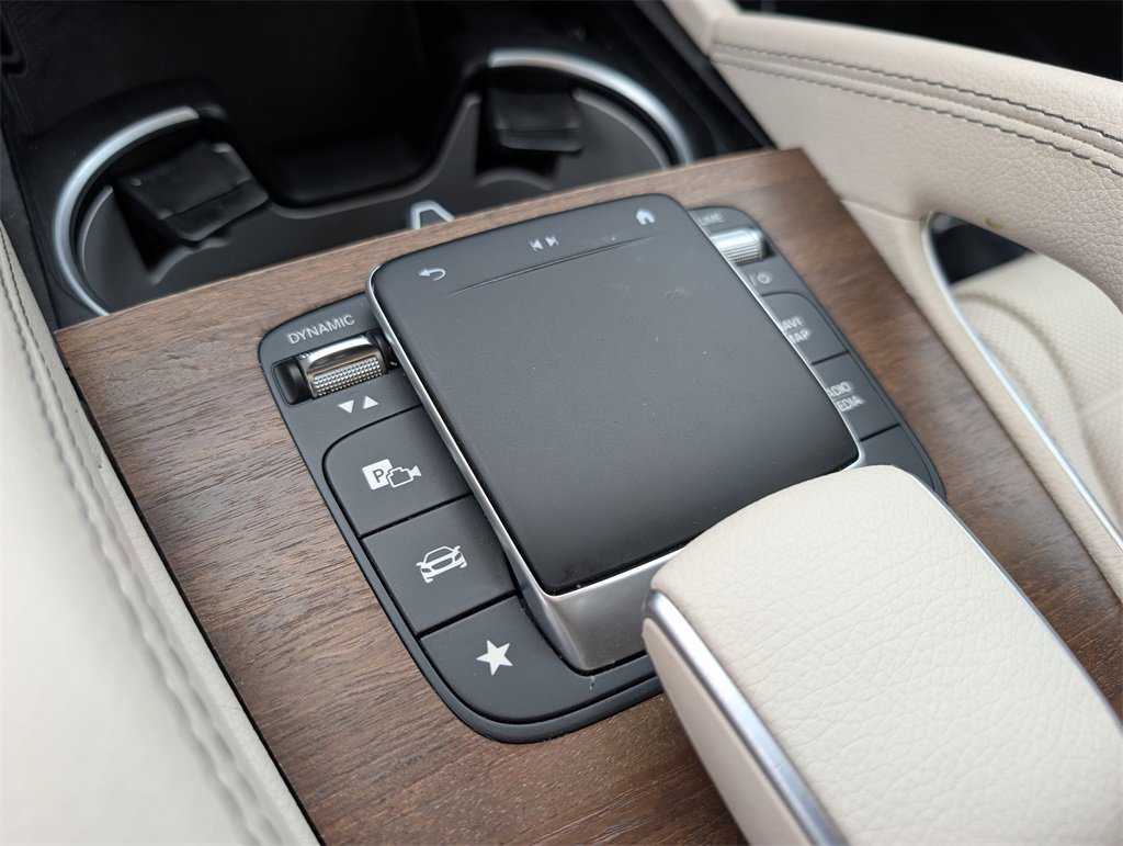 Used 2022 Mercedes-Benz GLS 450 4MATIC image 32