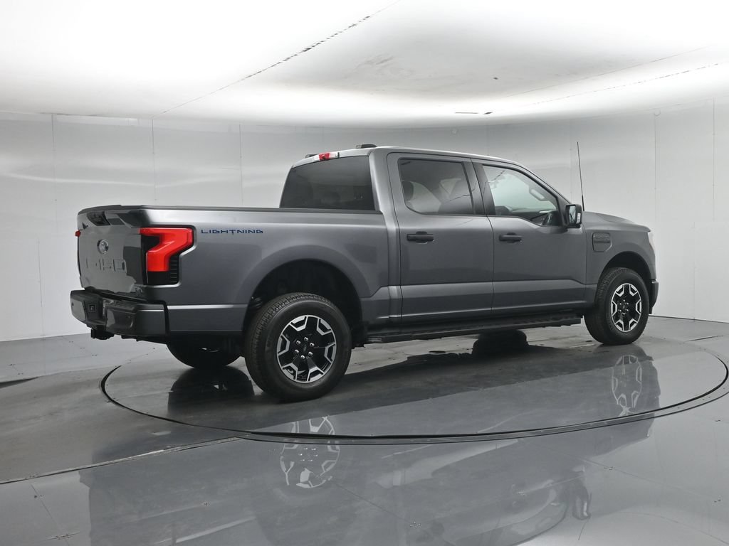 Used 2023 Ford F150 Lightning XLT AWD/4WD image 28