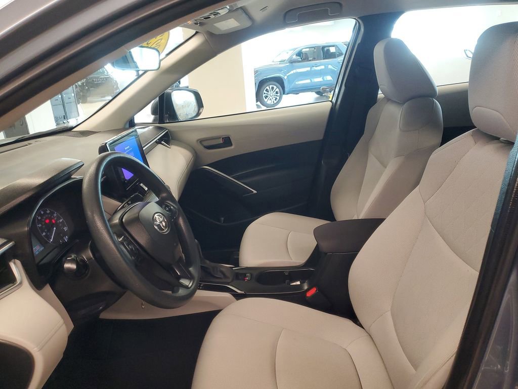 Used 2023 Toyota Corolla Cross L image 14