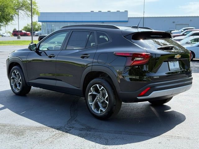 New 2025 Chevrolet Trax LT w/ Driver Confidence Package image 5