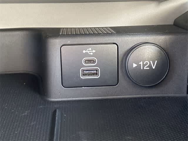 Used 2024 Ford Escape SE FWD image 18