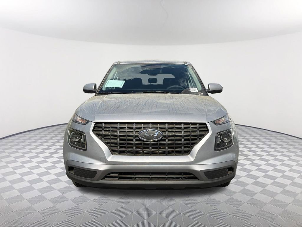 New 2026 Hyundai Venue SE image 2