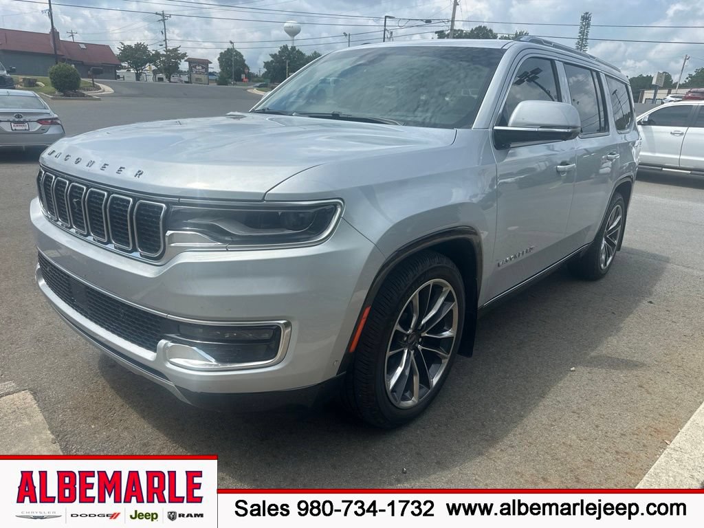 Used 2022 Jeep Wagoneer Series III w/ Premium Group I AWD/4WD image 1