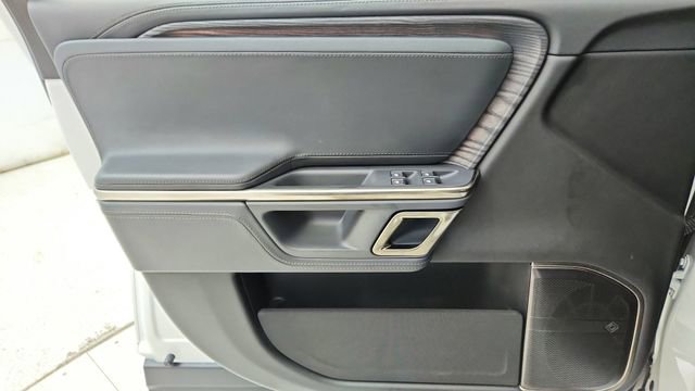 Used 2024 Rivian R1S Adventure image 38