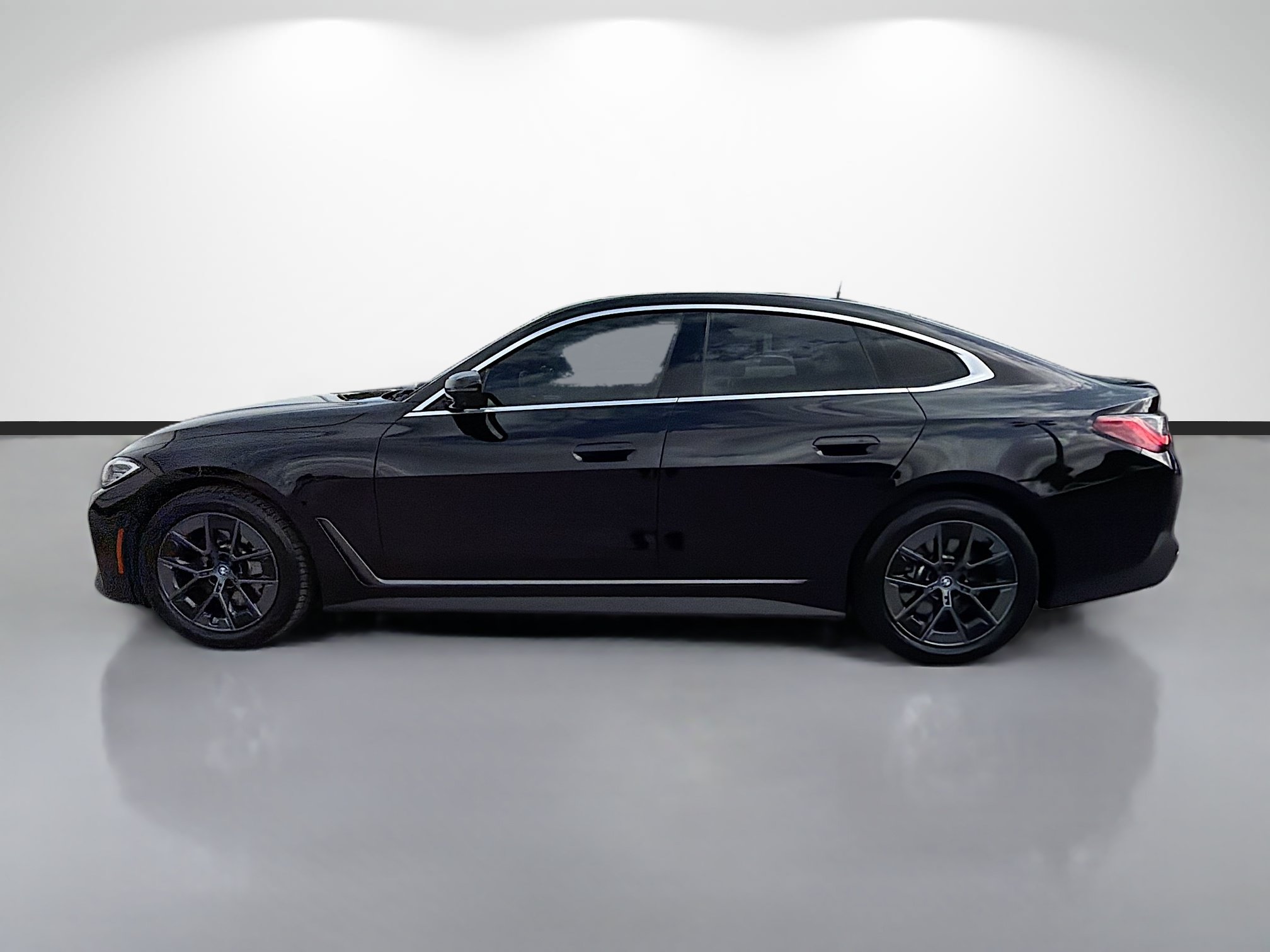 Used 2023 BMW i4 eDrive40 w/ Parking Assistance Package RWD image 6