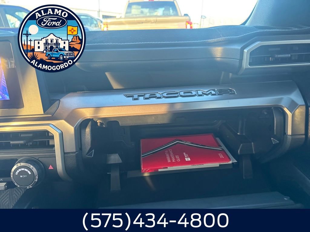 Used 2025 Toyota Tacoma TRD Off-Road AWD/4WD image 19