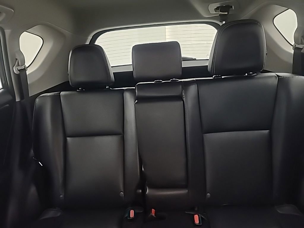 Used 2016 Toyota RAV4 Limited image 27