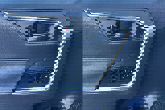 Used 2020 Toyota RAV4 LE w/ All Weather Liner Package image 12