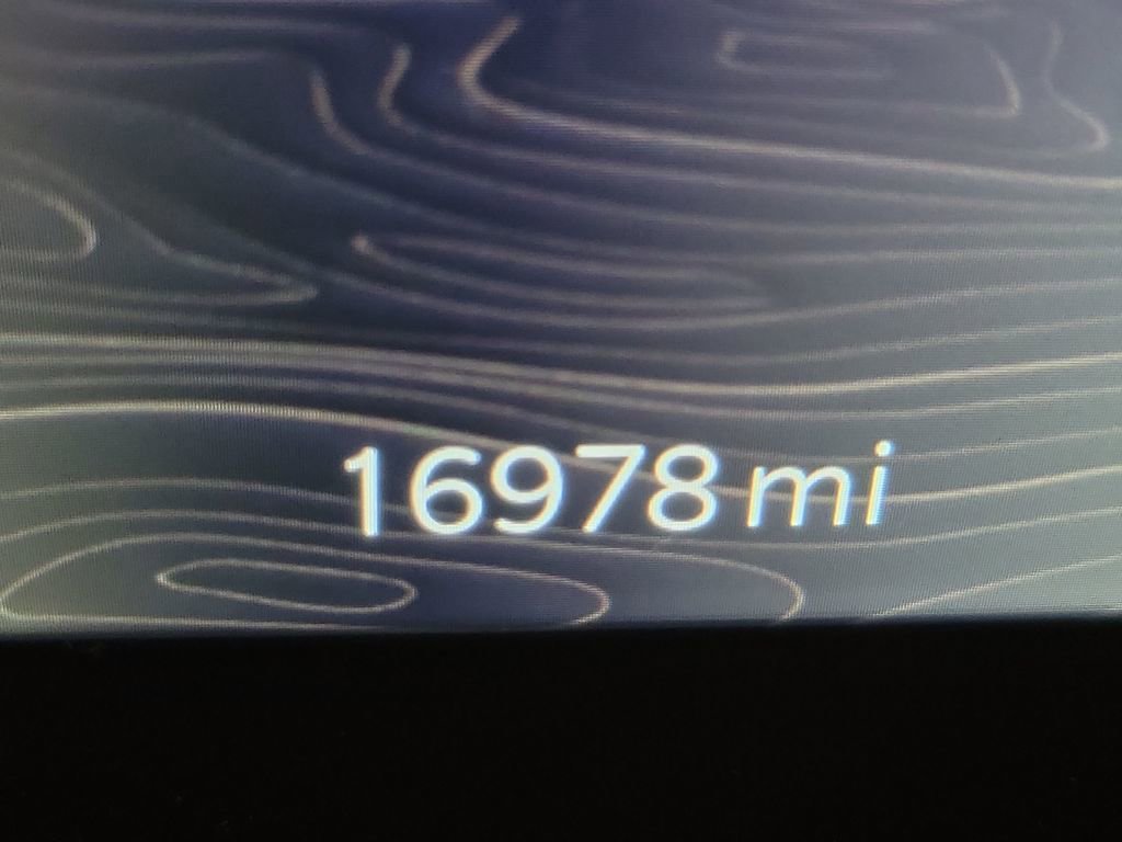 Used 2024 Jeep Grand Cherokee Laredo X image 8