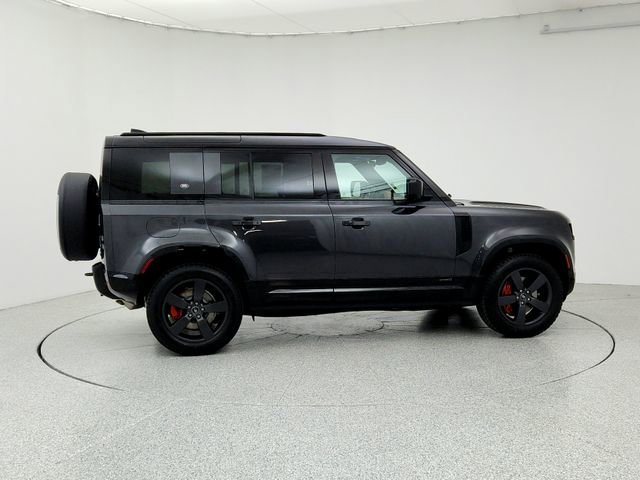 Used 2022 Land Rover Defender 110 X image 4