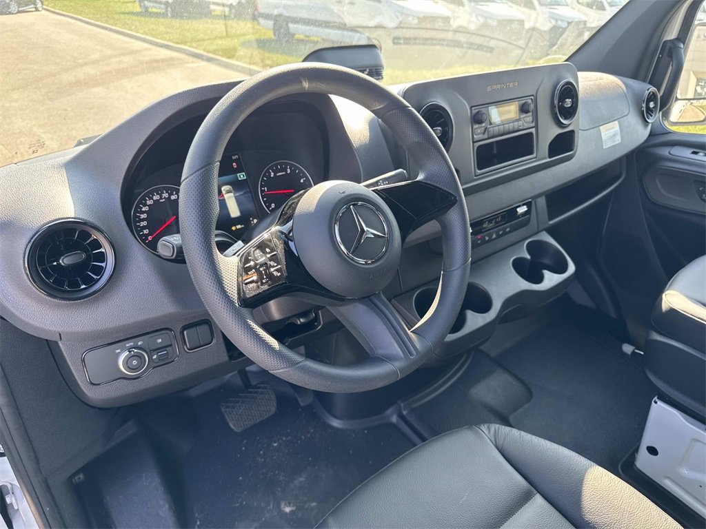 New 2025 Mercedes-Benz Sprinter 2500 image 18