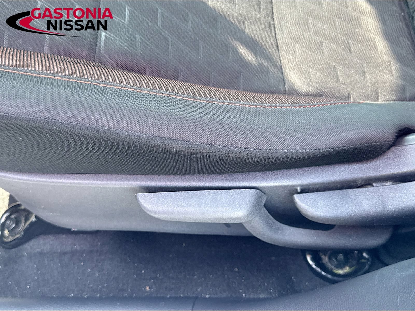 Used 2024 Nissan Kicks SR FWD image 25