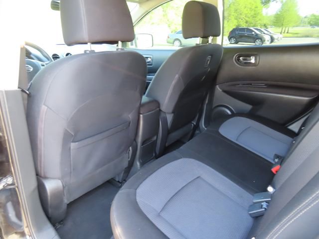 Used 2013 Nissan Rogue SV image 27