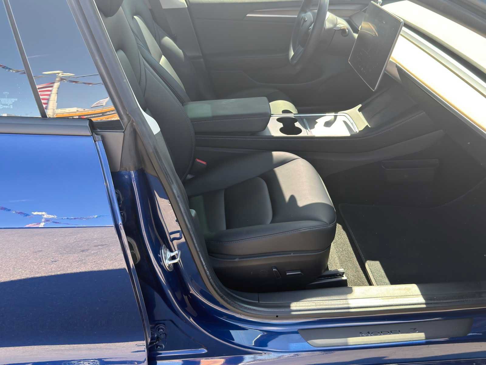 Used 2022 Tesla Model 3 Long Range AWD/4WD image 27