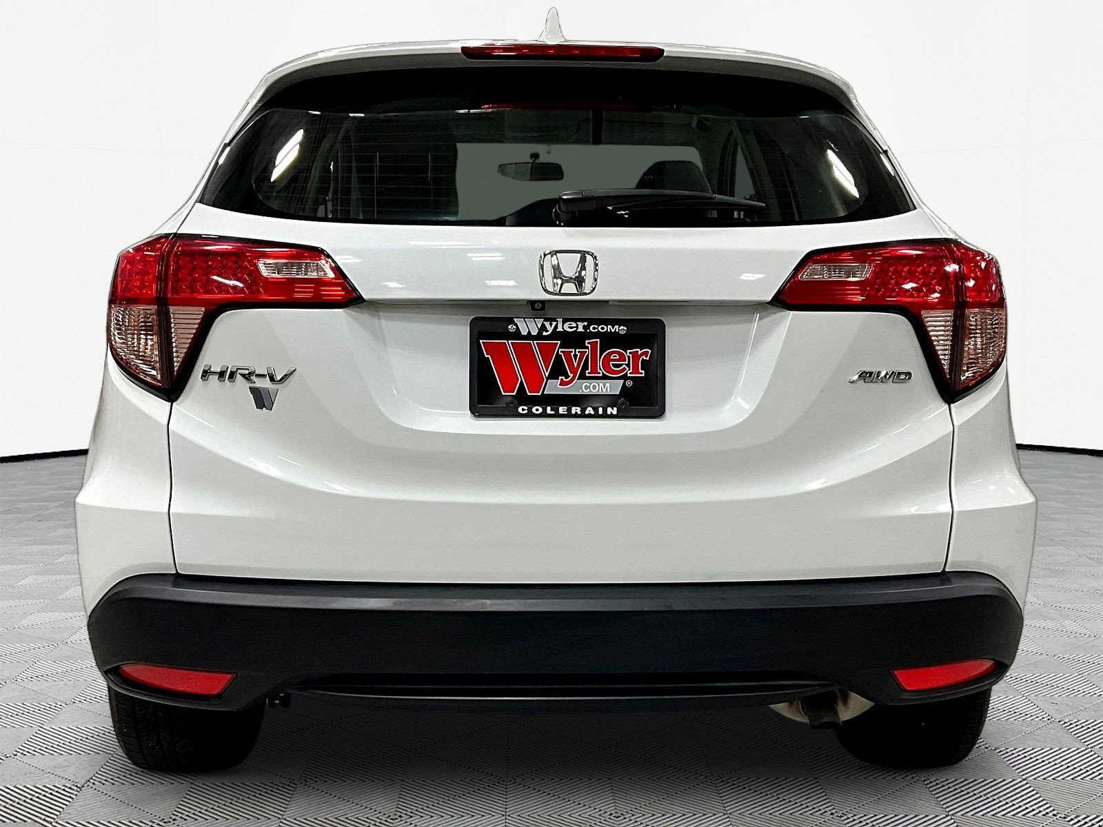 Used 2017 Honda HR-V LX image 5